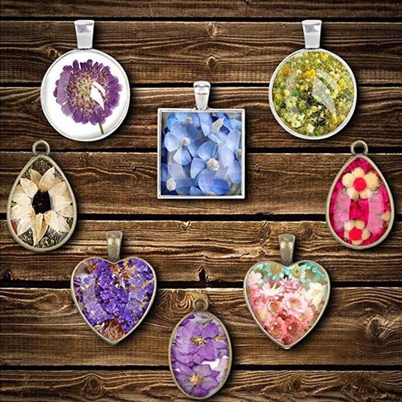 31 Piece DIY Resin Casting Mould and Pendant Tray Kit for Jewellery Making