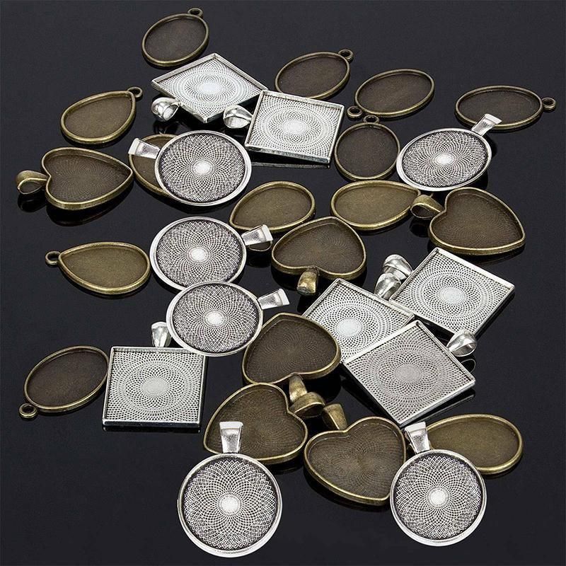 31 Piece DIY Resin Casting Mould and Pendant Tray Kit for Jewellery Making